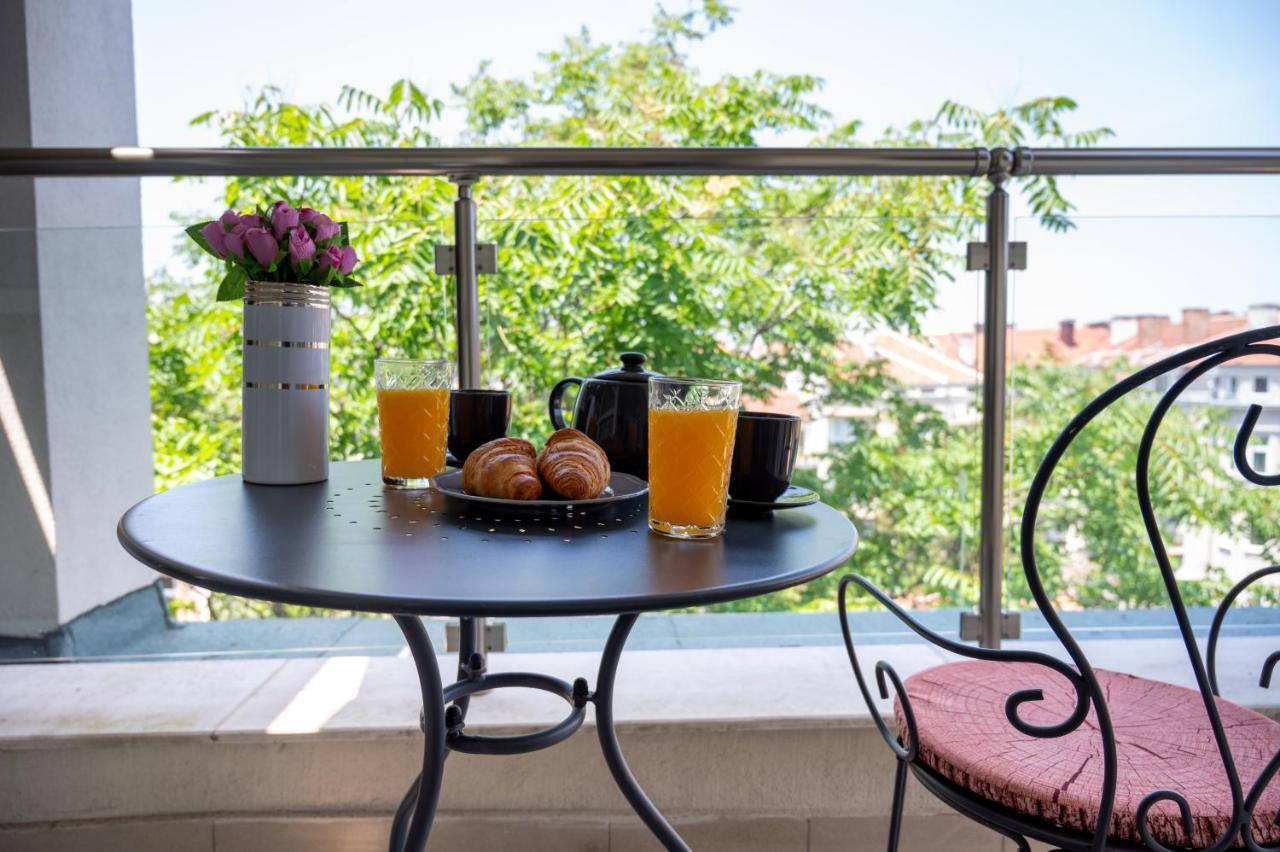 Sunny Studio With A View In Top Center Sofia Bagian luar foto