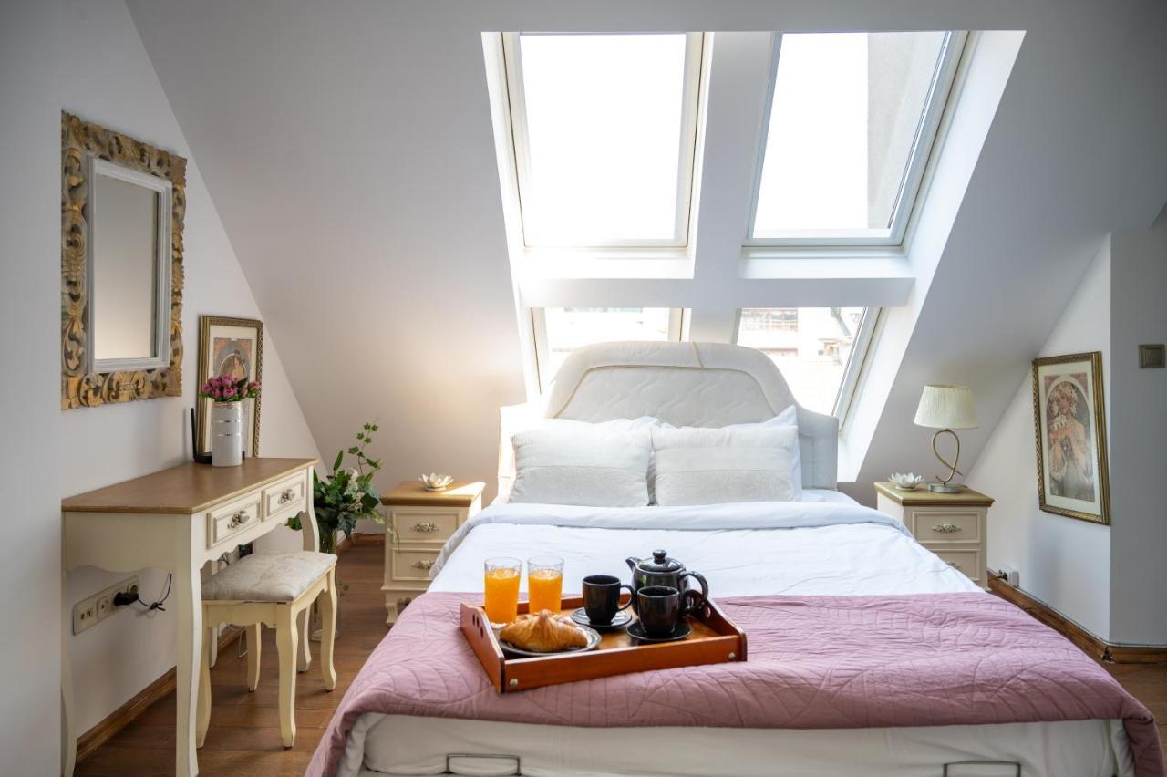 Sunny Studio With A View In Top Center Sofia Bagian luar foto
