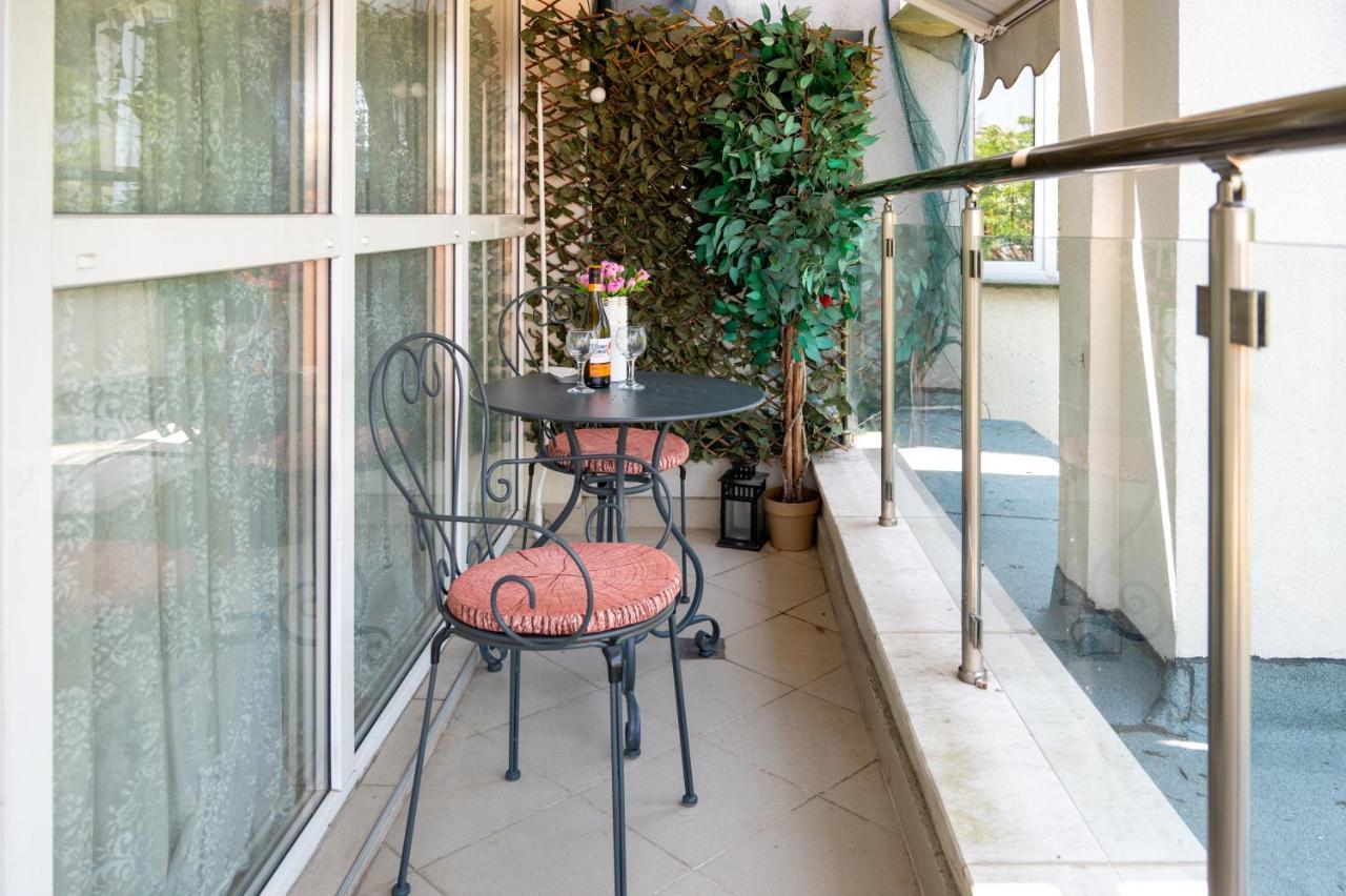 Sunny Studio With A View In Top Center Sofia Bagian luar foto