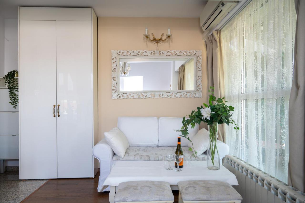 Sunny Studio With A View In Top Center Sofia Bagian luar foto
