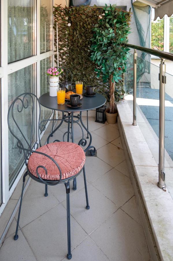 Sunny Studio With A View In Top Center Sofia Bagian luar foto